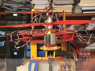 খুবি শিক্ষক-শিক্ষার্থীদের কীটনাশক ছিটানোর ড্রোন আবিষ্কার