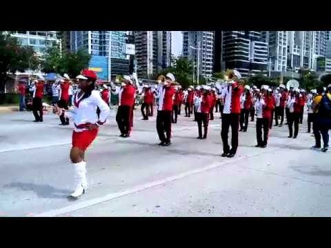 Ruta 2 de los desfiles patrios en la Cinta Costera