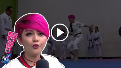 Awas! Jenita Janet Jago Karate - Cumicam 13 Oktober 2016