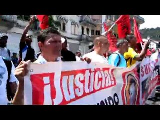 Suntracs protesta en la Asamblea Nacional.
