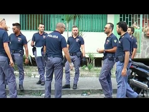 Napoli - Droga e munizioni, arresti e sequestri contro il clan Vanella Grassi (12.10.16)