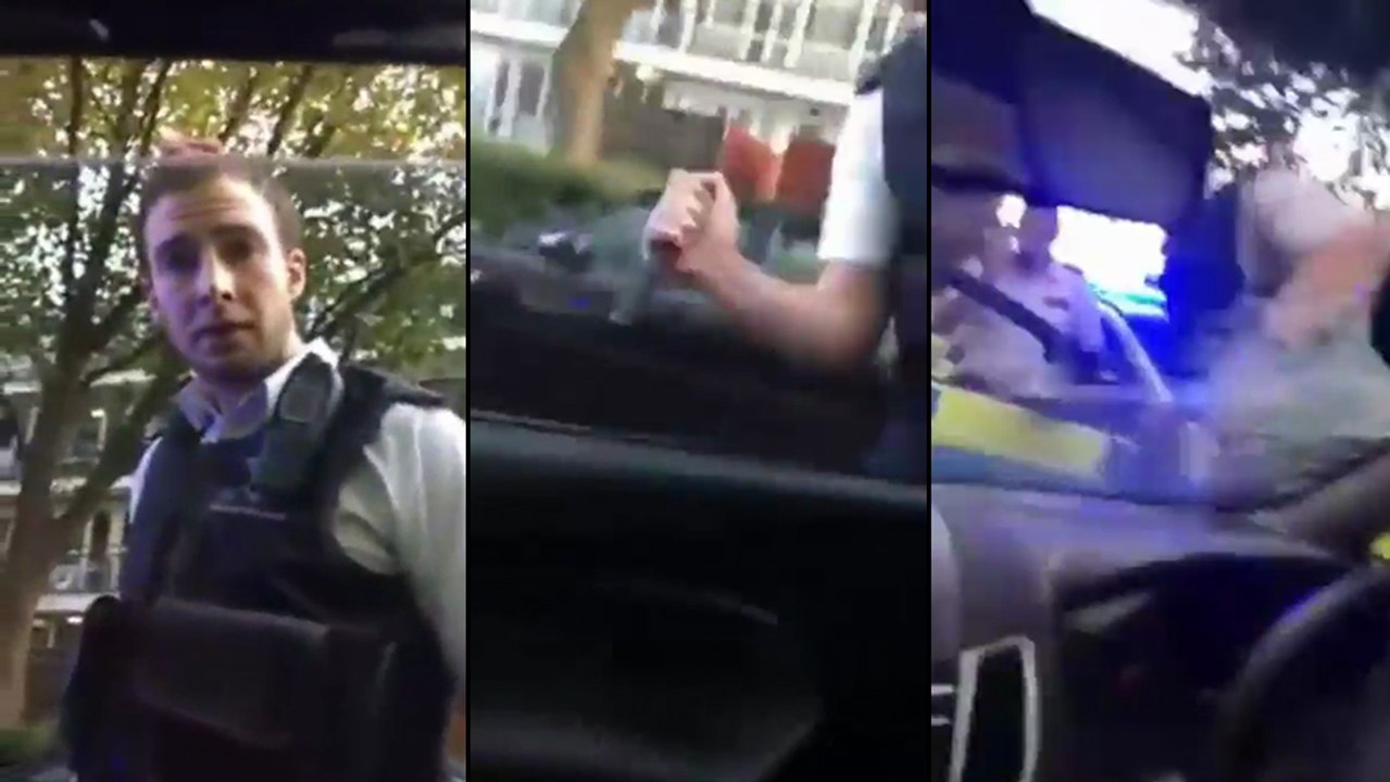 Ce flic détruit le pare-brise d'une voiture car le conducteur ne veut pas sortir
