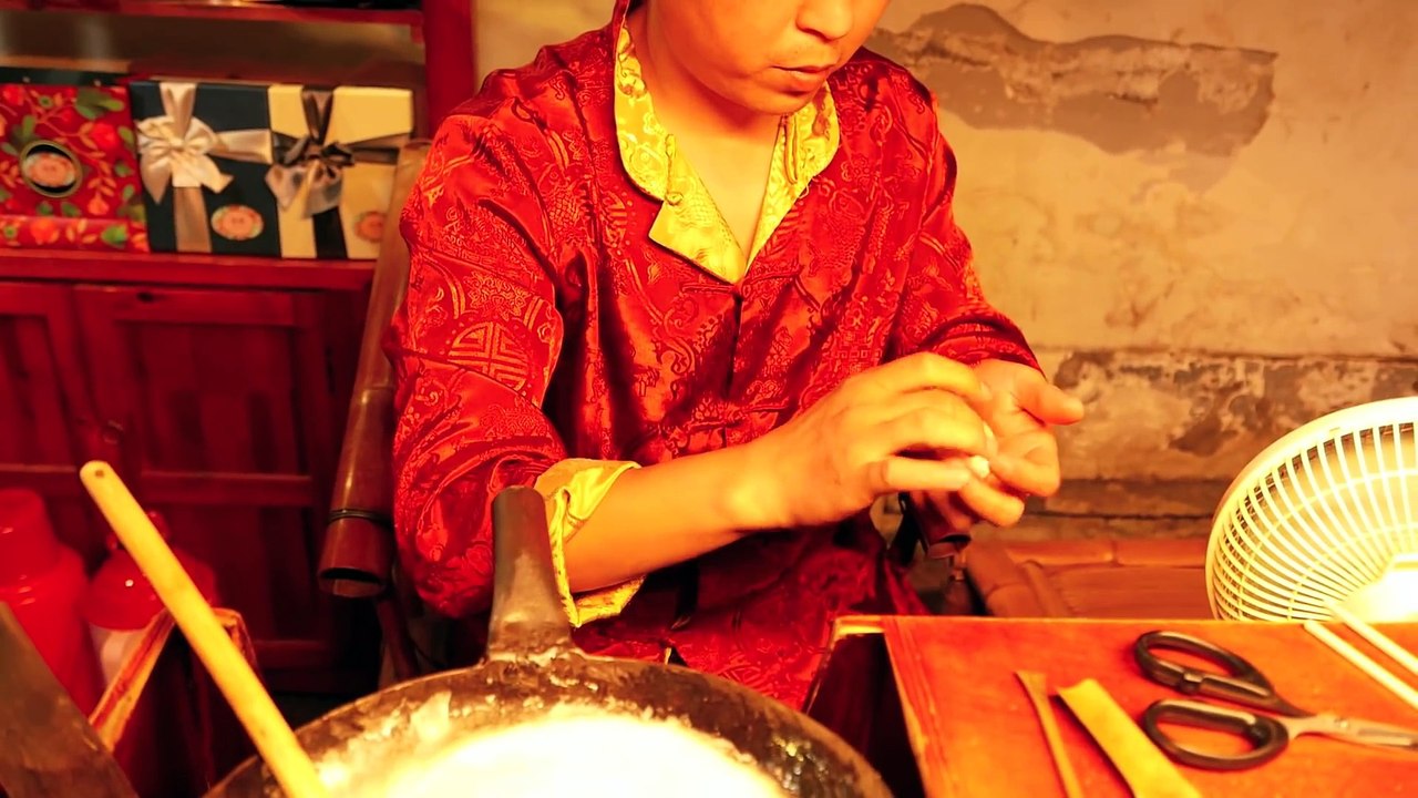 Chinese Blowing Sugar Candy Animals - White Chicken