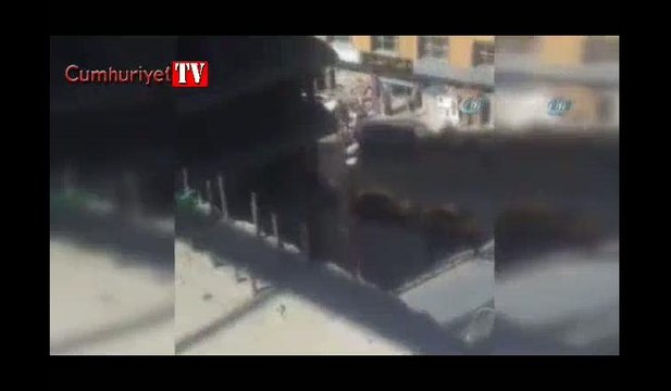 Yüksekova'da polis aracından açılan ateş sonucu 4 kişinin yaşamını yitirdiği olayın görüntüleri ortaya çıktı