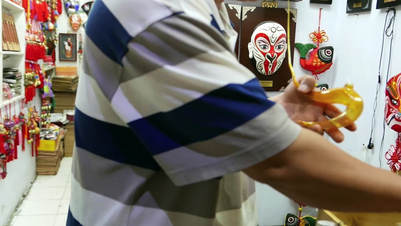 Chinese Sugar Art Blowing Animals Shrimp