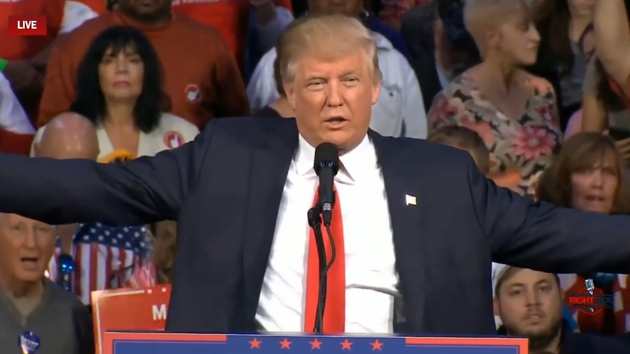 Tres mujeres denuncian a Donald Trump por acoso
