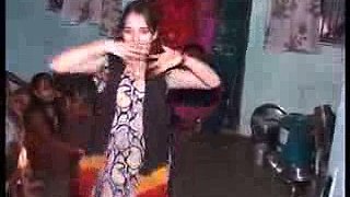 Beautiful Desi Pakistani Girl Home Dance 2016  new video