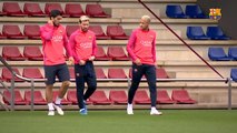 Barcelona volta a ter trio MSN completo em treino