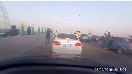 En china se formó largo tráfico por supuesta aparición de Ovni