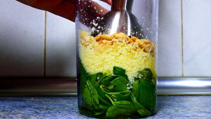 ESPAGUETI VERDE AL PESTO