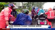Iring-iringan Pejabat Terjebak Banjir