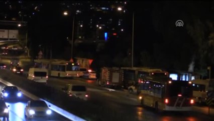 Belediye Otobüsünde Tinerli Saldırı: 2 Yaralı