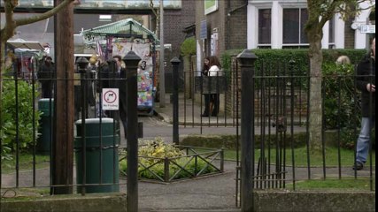 EastEnders Derek catches Michael planting dodgy gear in his possession