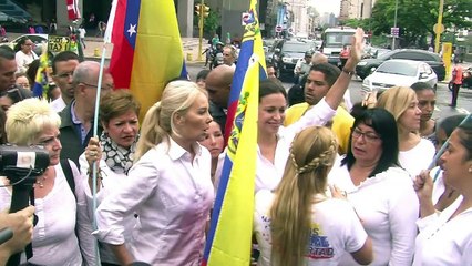 Venezuelanas criam movimento de resistência pró-referendo