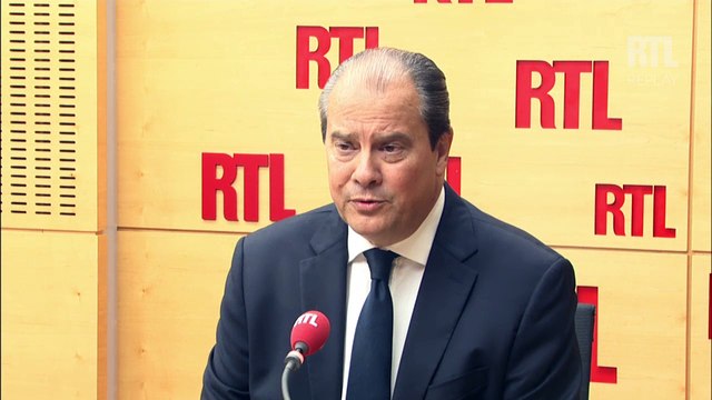 Primaire de la droite : un débat très barbant , selon Cambadélis