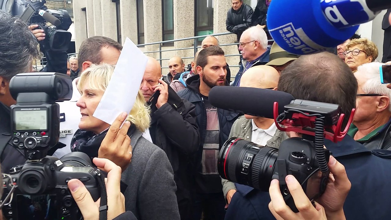 La police intervient pour permettre à Rachid Nekkaz d'accéder au centre des impôts de Toul