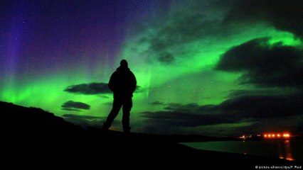 Aurora Boreal ilumina o céu do norte da Finlândia