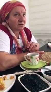 Karadenizli Anneye Eşcinsel Koca Şakası