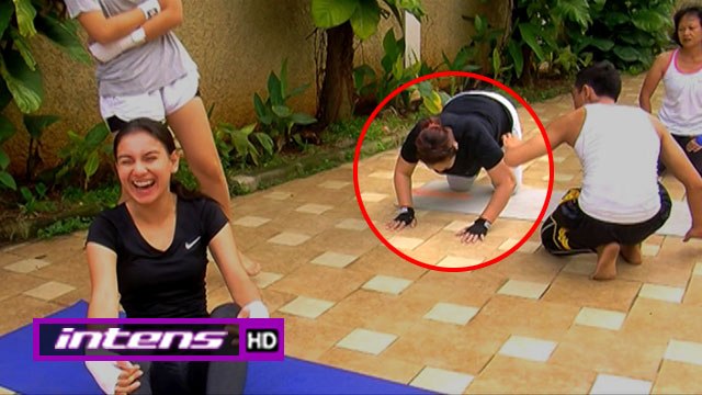 Kocak, Elly Sugigi Saat Berlatih Muay Thai - Intens 14 Oktober 2016