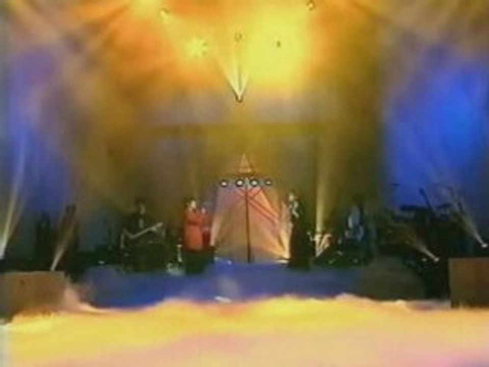 1996-Celine Dion - Quand On N'a Que L'amour (Avec Maurane)