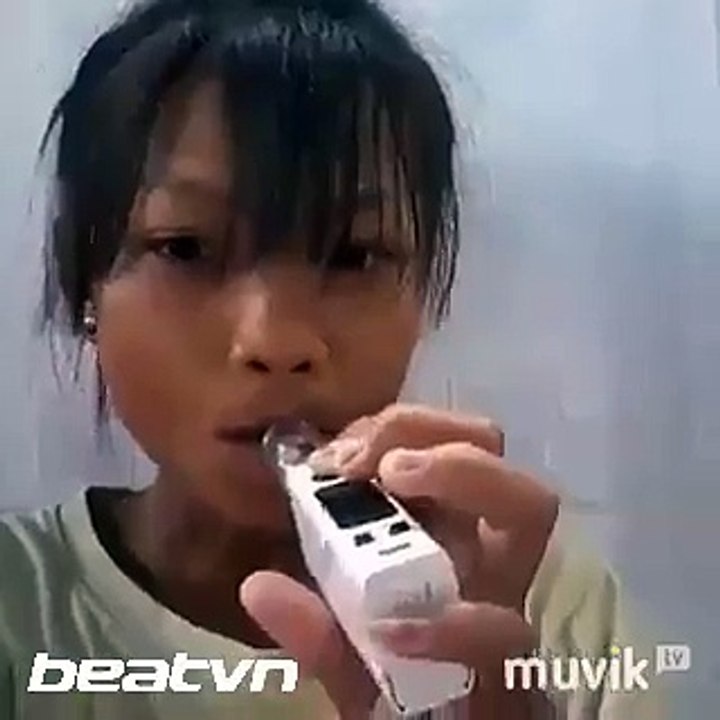 Góc Sửu Nhi Tập Đú :)))))) - Bú Vape :)))