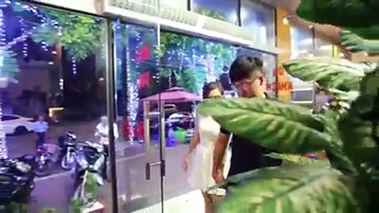 Cầu Hôn Bằng Iphone 7 Và Cái Kết....