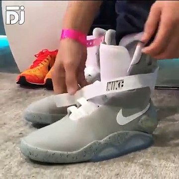 Nike Mag: le scarpe futuristiche che si allacciano da sole! - Video  Dailymotion