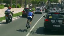 Incroyable : ce cycliste se retrouve dans les bouchons lors du championnat du monde