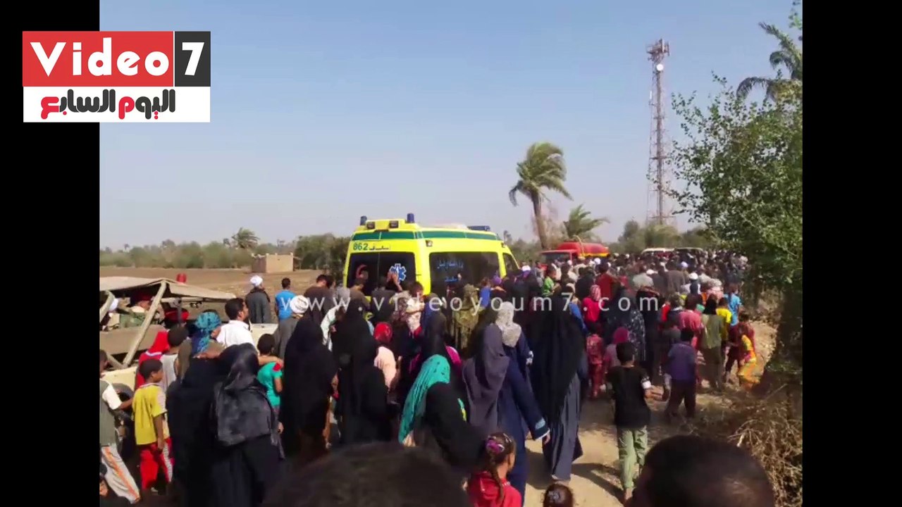 الآلاف بسوهاج يشيعون جثمانى شهيدى هجوم سيناء بعد جنازة عسكرية بحضور المحافظ