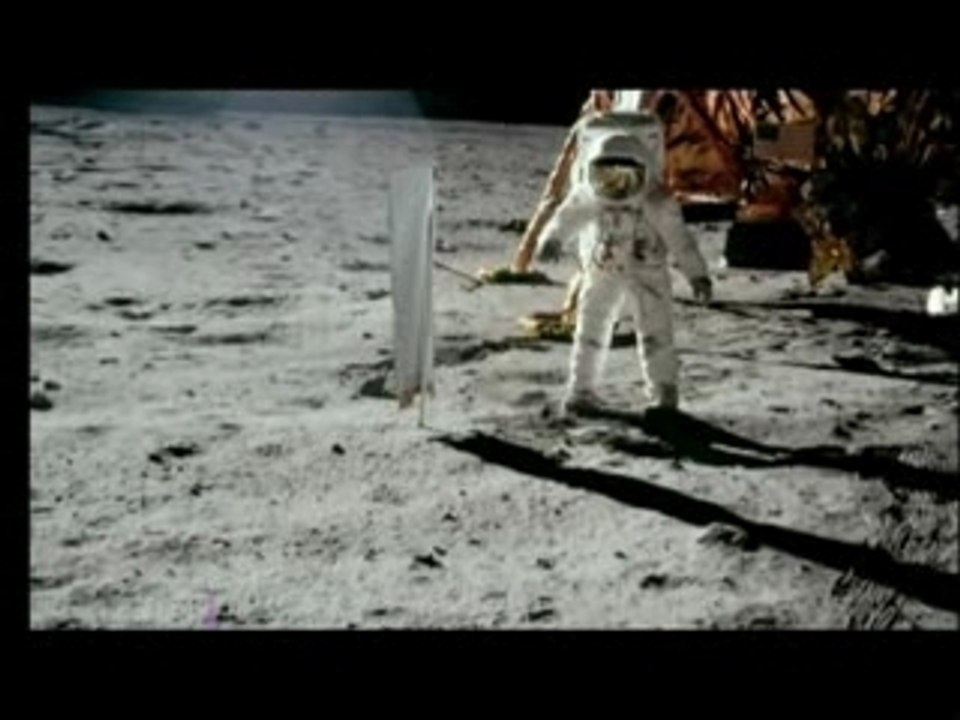 Neil Armstrong il a marcher sur la Lune (2_2)