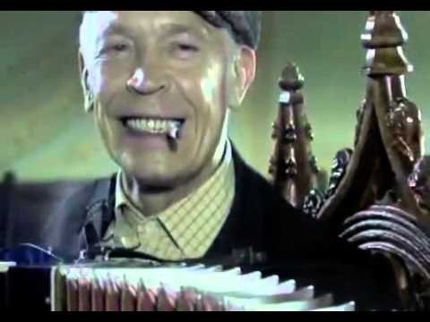 Таганка надпись. Таганка песня. Песня таганка первый исполнитель. Песня таганка исполнитель. Песня таганка первый исполнитель.
