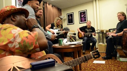 Tedeschi Trucks Band - Leavin' Trunk (with Taj Mahal & Jerry Douglas)