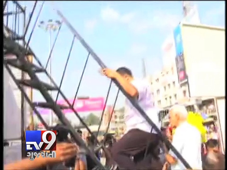 Mehsana - Delhi CM Arvind Kejriwal pays floral tribute to Sardar Vallabhbhai Patel - Tv9 Gujarati