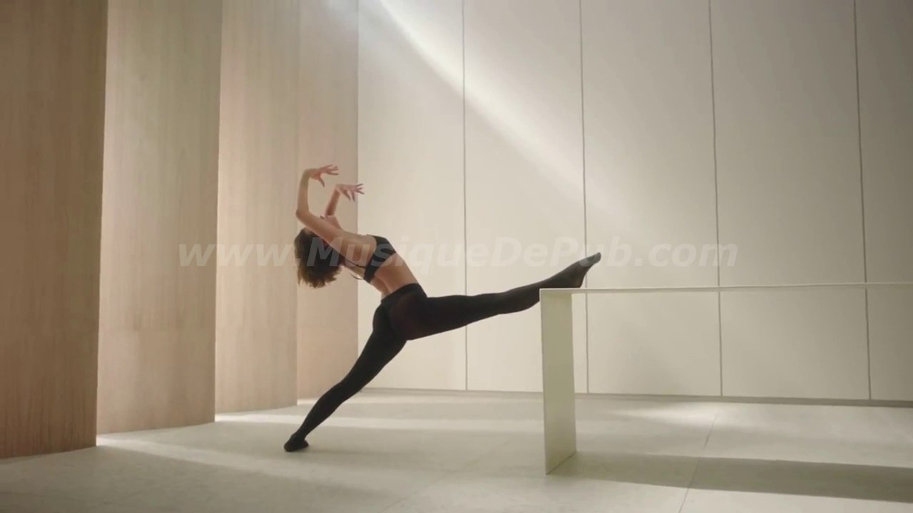 pub Golden Lady Liberté Absolue 2016 [HQ]