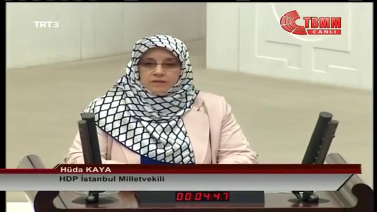 Hüda Kaya HDP'li Başörtülü Kadınları Fetöcülükle İtham Edenler Var HADDİNİZİ BİLİN!