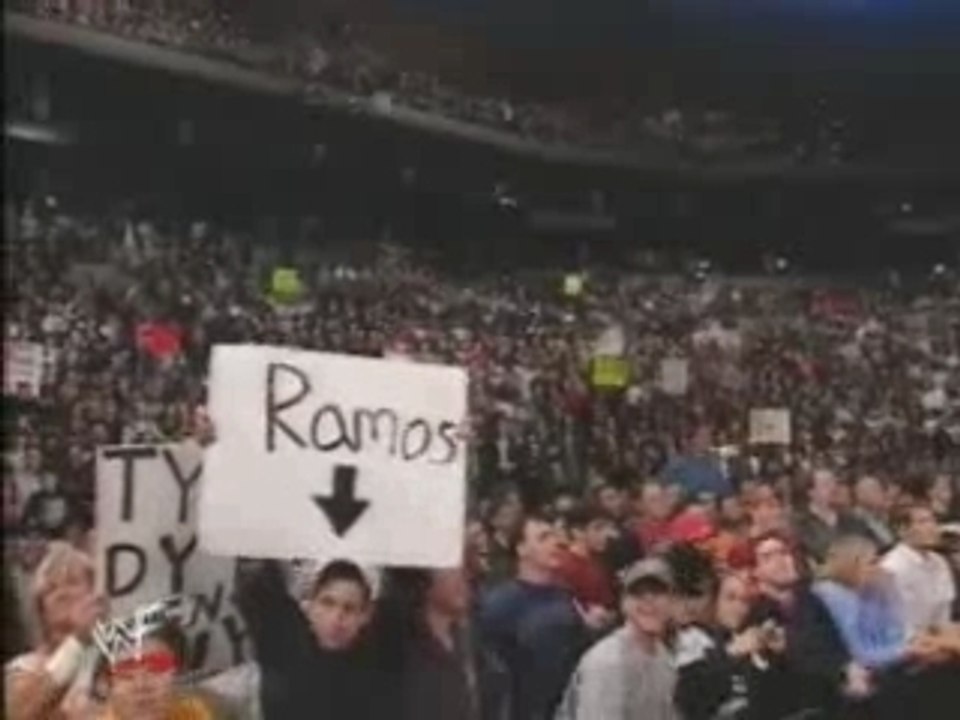 WWF Steve Austin & The Rock Sing - Raw Is War 2001