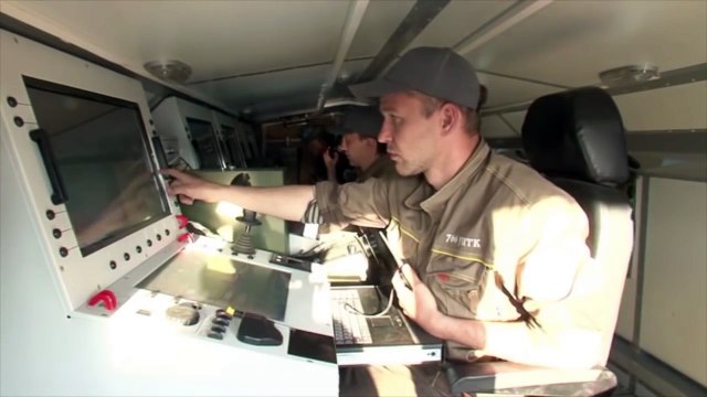 Это робот может уничтожить танк одним выстрелом Уран