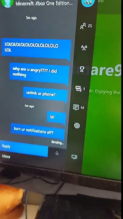 TROLLING A NOOB WITH XBOX MESSAGES