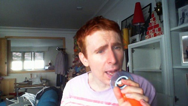 Wiwi égratigne les artistes d'eau douce de Pierre Rapsat