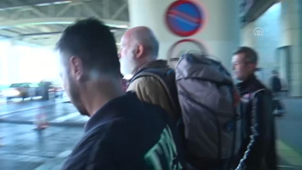 Izmir'de Yakalanan "Firari Amiral" Ankara'ya Getirildi