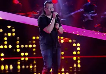 Il surprend tout le monde en reprenant le générique de Dragon Ball Z à The Voice