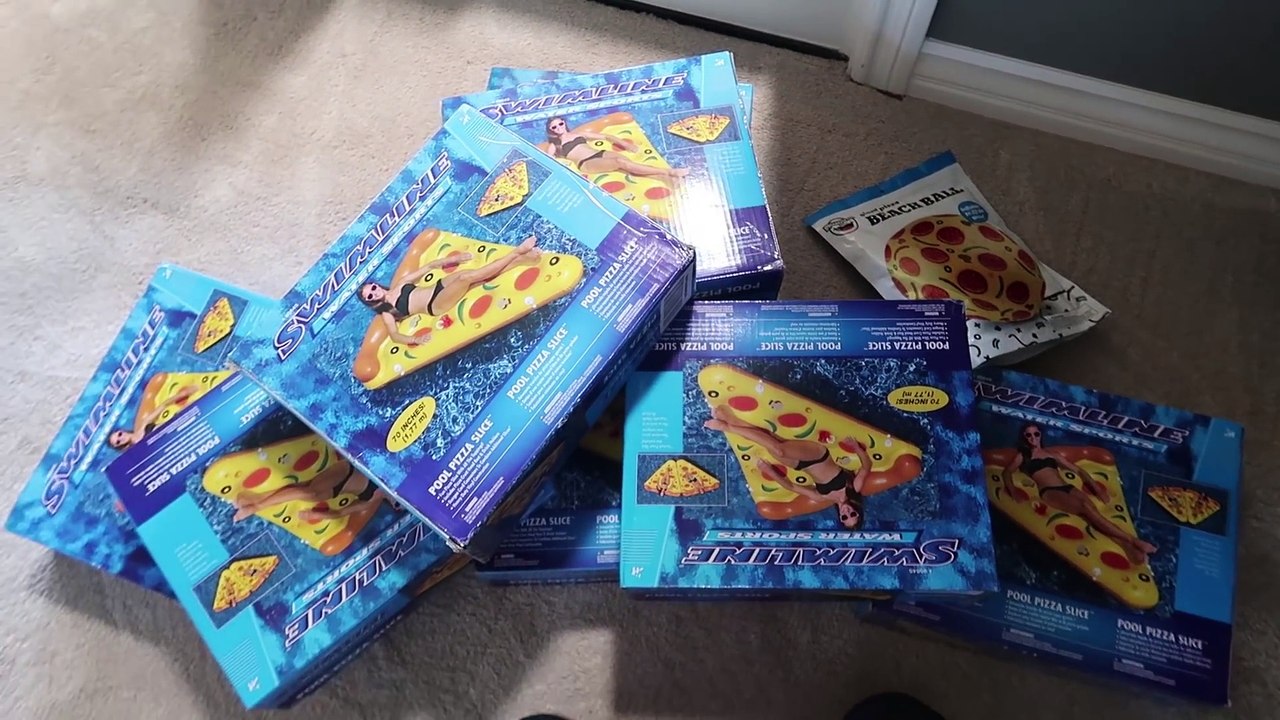 EPIC PIZZA POOL PARTY!
