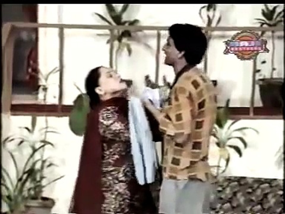 Shoki Khan