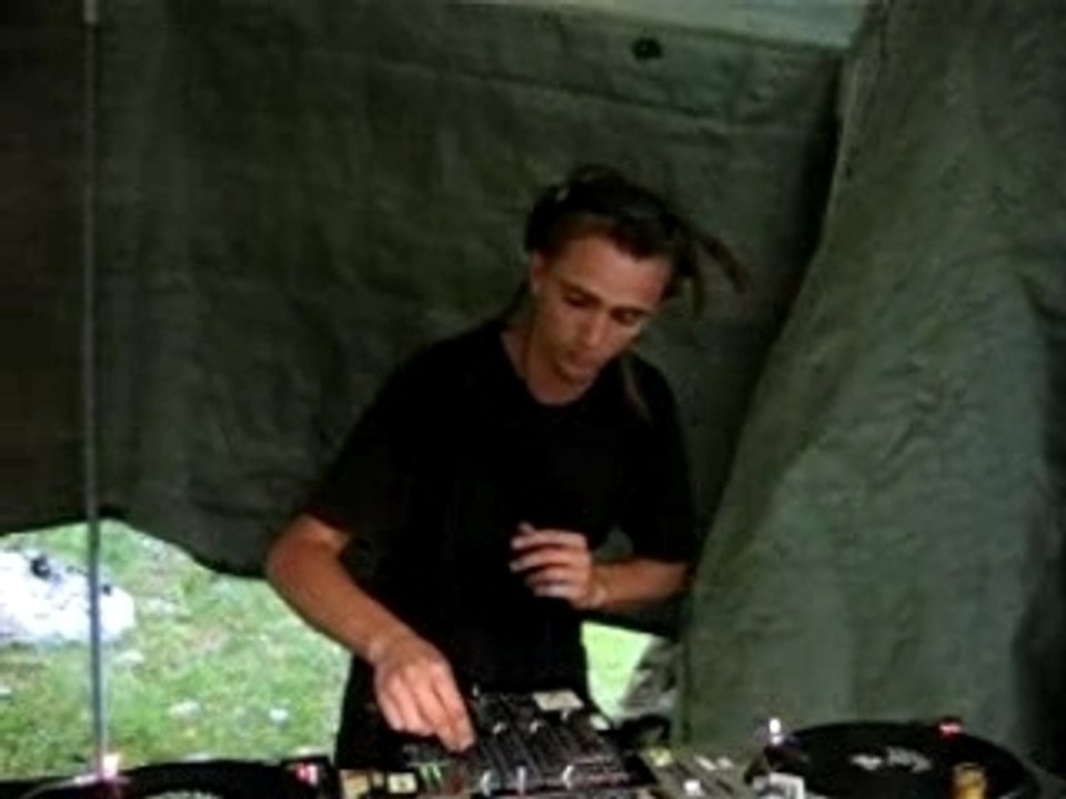 Free Party Les Enchainés part 2 07.07.07 077