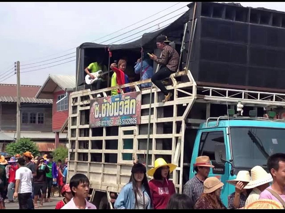 [Dance] แสดงสดมันๆ เพลงพลังงานจน โอเคป่ะ