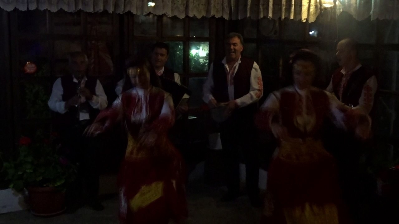 CHANTS ET DANSES BULGARES