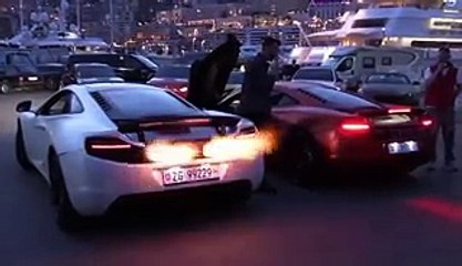 Il utilise sa McLaren MP4-12c pour allumer sa cigarette