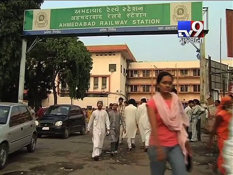 Auto driver flees with foreign currency worth Rs 70 lakh, arrested - Tv9 Gujarati