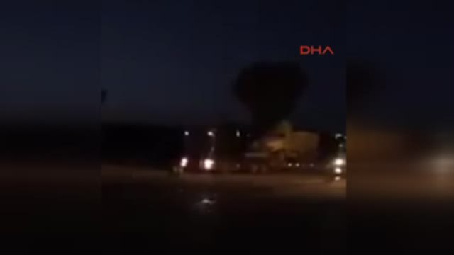 Işid, Hendeklerdeki Petrolü Yaktı, Musul'a Peşmerge Sevkıyatı Sürüyor