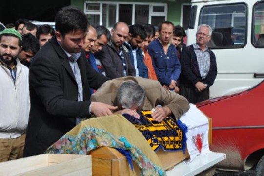 Yangında Ölen 2 Minik Kardeş Gözyaşlarıyla Toprağa Verildi